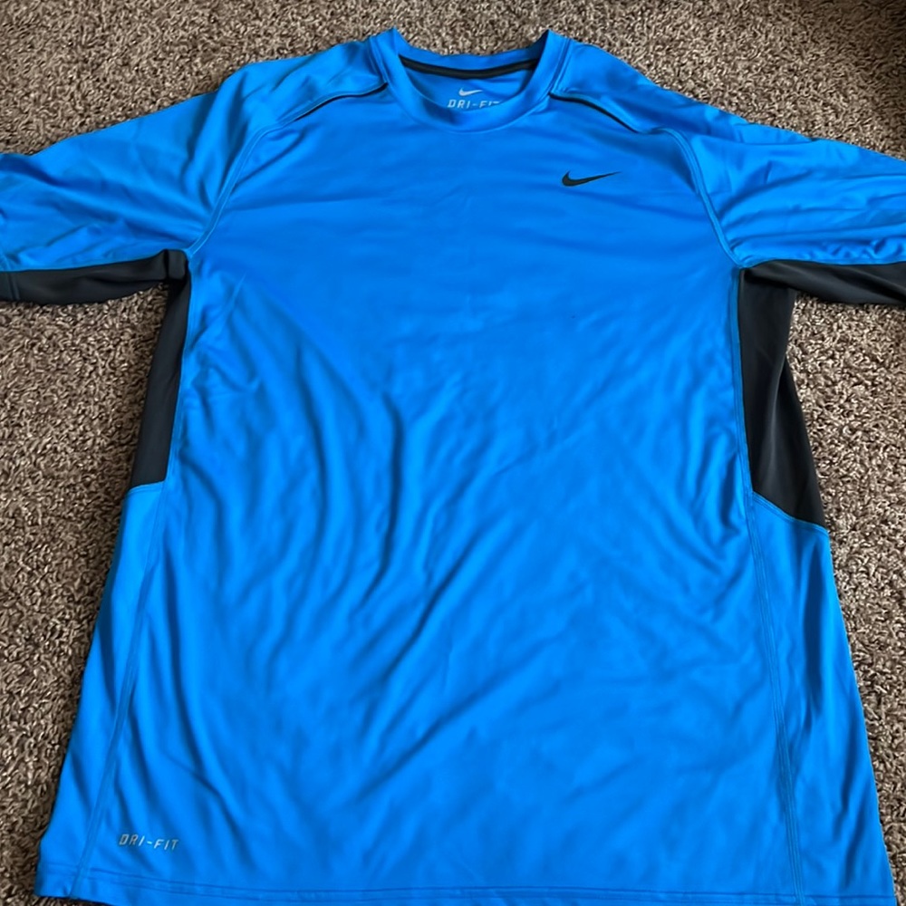 Mens Nike shirt